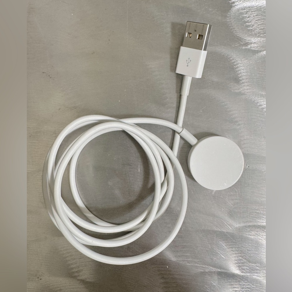 Apple Watch USB charging cable (used good condition)